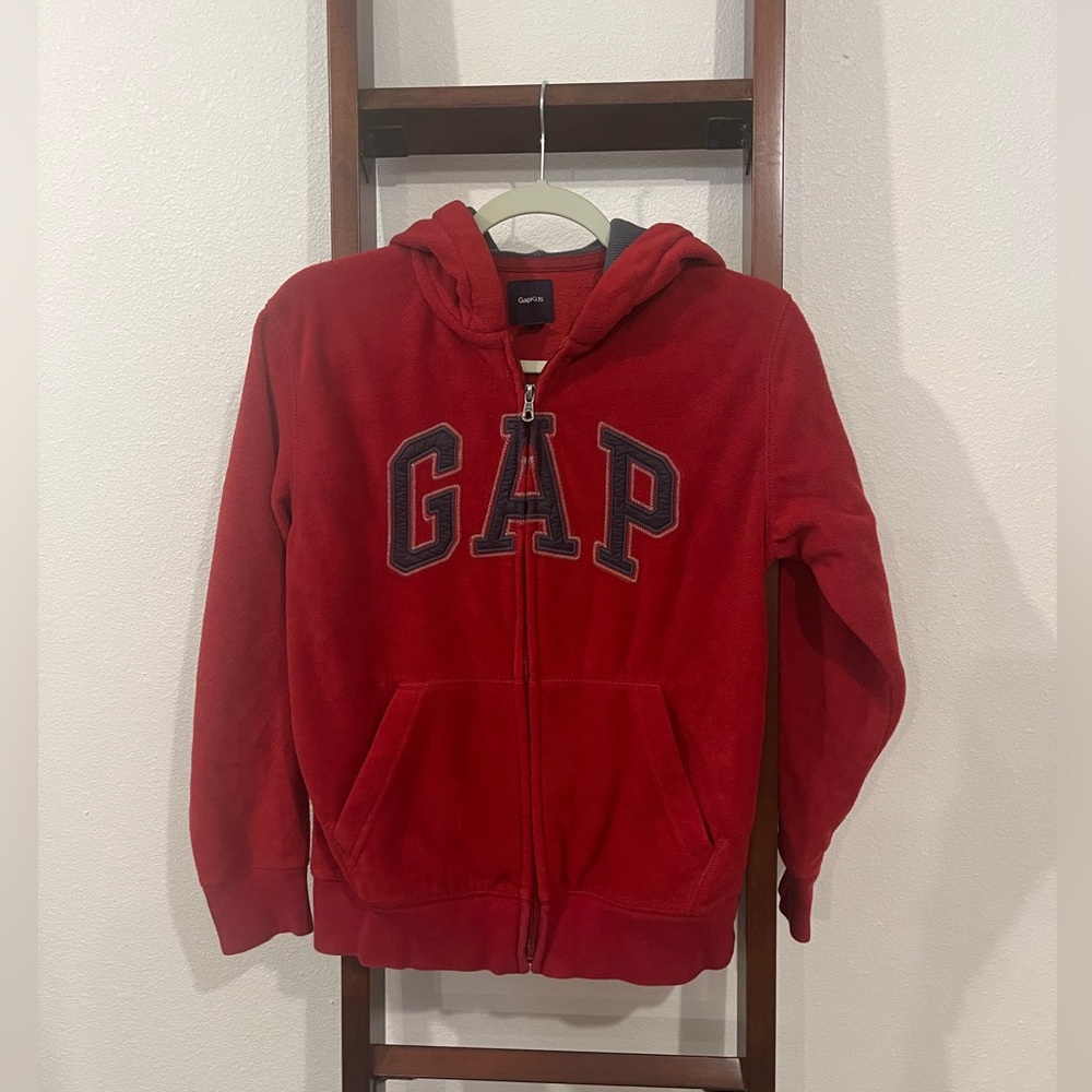 Kids GAP hoddie in red great condition size XL 12